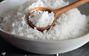 5 lý do vì sao nhiều gia đình đặt bát muối ở các góc nhà