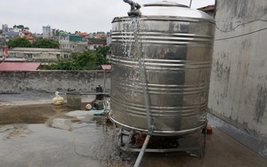 Bồn nước trên mái bị tràn liên tục nên làm gì đầu tiên?