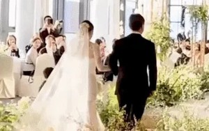Nữ ca sĩ bị chồng doanh nhân “đá” sau nửa năm cưới: Hết sạch tiền, giấu bố lén mang vàng đi bán để sống qua ngày