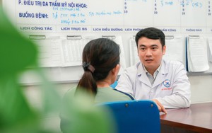 Biến chứng sau làm đẹp, người phụ nữ phải ghép da phục hồi mi mắt
