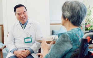 Vừa nuôi con, vừa chăm cha mẹ, tuổi 40 lấy đâu tiền lo tuổi già?