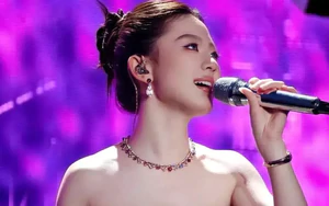 Nhiều nghệ sĩ bị gọi tên