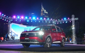 Ford Territory bản cao cấp nhất, giá 916 triệu đồng có gì?