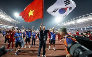 Báo Trung Quốc: “HLV Kim Sang-sik mở ra kỷ nguyên vinh quang mới cho bóng đá Việt Nam”