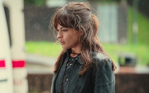 Xem phim "Sex Education", tôi bỏ ngay 1 thói quen mỗi khi thất bại: Giữ lại chỉ khiến mình mãi mắc kẹt