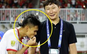 "Hành động lạ" của tuyển thủ Việt Nam gây bất ngờ với báo Hàn Quốc