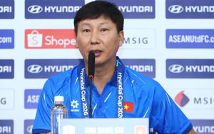 Tuyển thủ Indonesia buông lời hạ thấp AFF Cup, HLV Kim Sang-sik và Hai Long đáp trả đanh thép