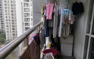 Vì sao ngày càng nhiều gia đình không còn phơi quần áo ở ban công? Vài mét vuông ngoài trời đang được dùng theo 1 cách rất khác