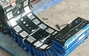 Bùng phát sự cố 'pin quả chuối' khiến 213.000 xe điện dính lỗi phồng pin: Hãng sản xuất phải công khai xin lỗi