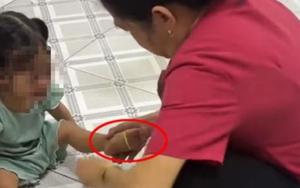 Vụ "cô giáo mầm non" liên tục bắn dây chun vào chân bé gái: Khi niềm tin của người mẹ bị gặm nhấm bởi những con sâu mọt