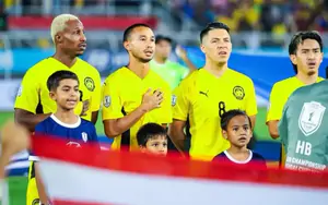 CĐV Malaysia: 'Cứ đá thế này thì nguy khi gặp Việt Nam'