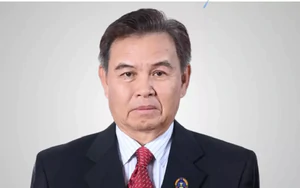 Việt Nam để tang đồng chí Saysomphone Phomvihane theo nghi thức Quốc tang trong hai ngày