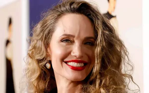 Angelina Jolie bị chỉ trích