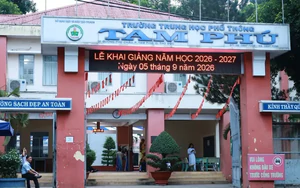 Bị tố vận động tài trợ cả tỷ đồng, lãnh đạo một trường học ở TPHCM nói gì?