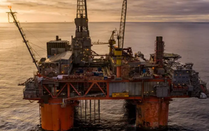 Khoan 940m xuống dưới đáy biển, phát hiện cột hydrocarbon chất lượng cao dày 25m