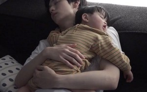 Nhờ bà chăm cháu, cha mẹ tưởng có “bảo mẫu miễn phí” nhưng lại mất quyền chủ động dạy con