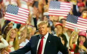 Tổng thống Trump gặp khó với lời hứa tặng 5.000 USD cho người Mỹ