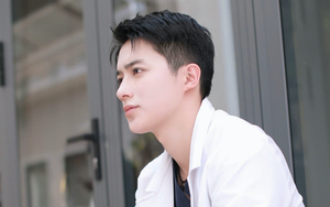 'Nam thần' Y Hà Nội gây sốt: IELTS 8.0, chọn ngành ung thư, từng muốn bỏ học