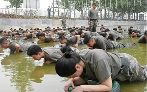 Đi làm ở chuỗi trà sữa tại Trung Quốc nhưng phải rèn luyện nghiêm như quân đội: 30 giây lấy cơm, nộp điện thoại cả ngày