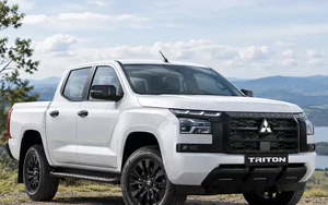 Mitsubishi Triton tung bài ‘hâm nóng’ phân khúc bán tải