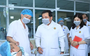 Hà Nội hỗ trợ 382 triệu đồng cho các nạn nhân trong vụ cháy khiến 5 người tử vong