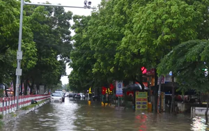 Hà Nội dồn toàn lực 'giải cứu' hơn 40 điểm ngập