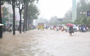 Hà Nội lý giải vì sao đường Tố Hữu ngập sâu dù gần hồ thoát nước Đồng Bông 2