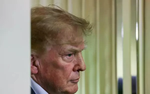 Tổng thống Trump cân nhắc 'bước ngoặt quan trọng' trong cuộc chiến với Iran