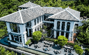 Khu nghỉ dưỡng 7 lần được Oscar du lịch vinh danh do Sun Group đầu tư có nhà hàng từng lọt Top 10 nhà hàng tốt nhất thế giới, do "phù thủy kiến trúc" thiết kế
