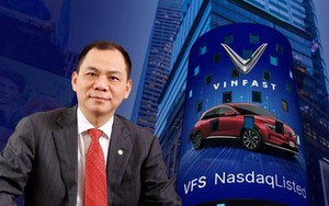 Tỷ phú Phạm Nhật Vượng hiện thực hoá phần quà trị giá gần 3 triệu đồng cho một nhóm khách Việt
