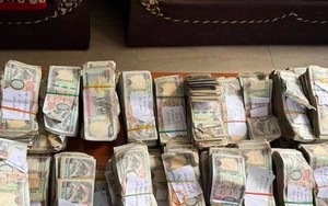 Thảm hoạ lũ lụt ở Nepal: Cảnh sát chạy đua tìm kiếm két sắt hơn 20 ngân hàng