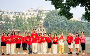 Bí mật phía sau những "đám đông luyện cười" ở Hà Nội