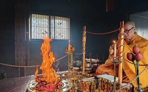 Chùa chật vật tài chính, trụ trì mang tiền công đức đi đầu tư chứng khoán, trái phiếu: Kết quả bất ngờ