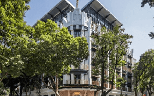 Việt Nam có 21 cơ sở lưu trú được vinh danh quốc tế, bao gồm 1 khách sạn của Sun Group do “phù thủy kiến trúc” danh tiếng toàn cầu thiết kế ngay giữa Hà Nội
