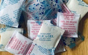 Bé gái 4 tuổi nuốt phải gói hút ẩm, mẹ nhanh trí bắt uống ngay 1 loại nước: Nghe tên bác sĩ cũng phải khen
