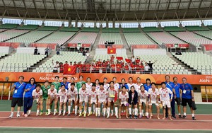 Thi đấu kiên cường trước đội 8 lần vô địch châu Á, tuyển Việt Nam được thưởng 300 triệu đồng