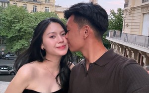 Người đẹp Tuyên Quang khoe nhan sắc mẹ 2 con rạng rỡ trong chuyến du lịch châu Âu với trung vệ Thành Chung