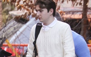Tiết lộ về bạn gái của Barron Trump