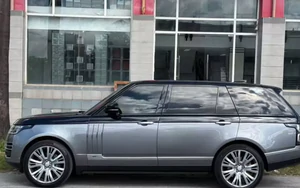 Showroom xe sang rao bán 'cắt lỗ' cả tỷ đồng