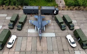 Các tiêm kích F-16 của Ukraine bị tước bỏ tên lửa