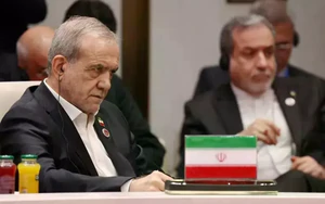 Tổng thống Iran thừa nhận đời sống người dân khó khăn, cảnh báo nguy cơ bất ổn