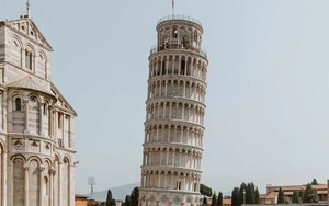 Vì sao tháp nghiêng Pisa không bị đổ?