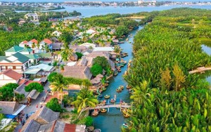 Việt Nam có 1 ngôi làng ví như "miền Tây thu nhỏ" được Forbes vinh danh: Hút khách thử "cảm giác mạnh", đang được đề cử Làng du lịch tốt nhất thế giới