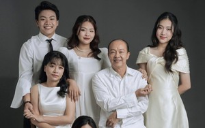 Việt Nam có một gia đình NSƯT 4 con toàn “cực phẩm”: Bố Thạc sĩ nói 4 thứ tiếng, con học trường top thế giới, “bắn” tiếng Anh 8.5 IELTS