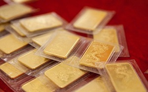 Vàng giảm “sốc”, NHNN lại tiếp tục đấu thầu vàng