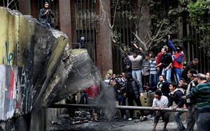 Biểu tình bạo lực lại bùng phát tại Ai Cập, 110 người bị thương