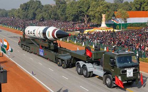 Ấn Độ diễu hành "khoe" tên lửa hạt nhân tầm xa mới