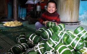 Làng bánh chưng Tranh Khúc hối hả vào vụ Tết
