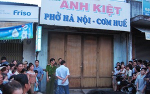 Chủ quán phở nằm chết trên vũng máu