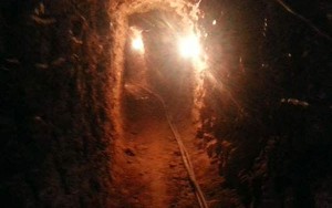 Phát hiện đường hầm đào vàng ở Mường Tè
